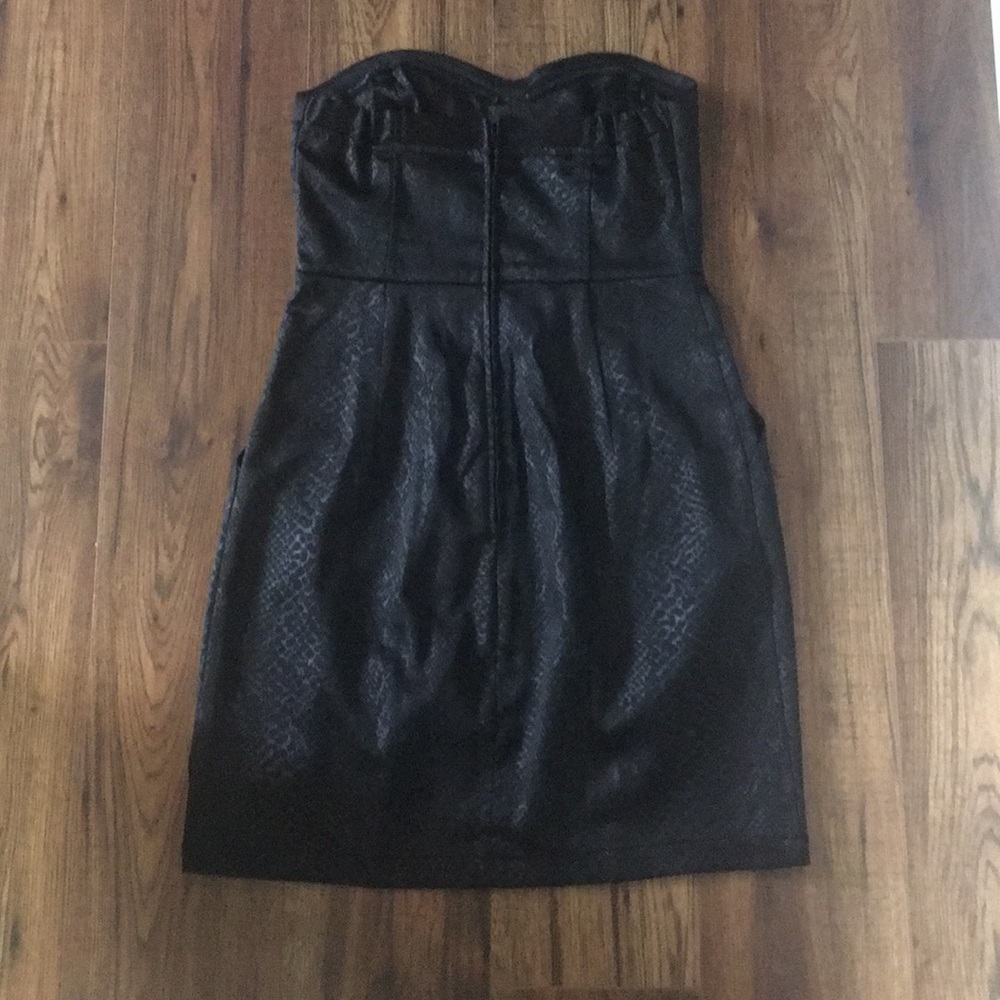 Dynamite Strapless dress - Picture 4 of 6